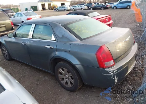 2006 Chrysler 300 Touring z USA, uszkodzony, nr VIN 2C3KA53G16H225015